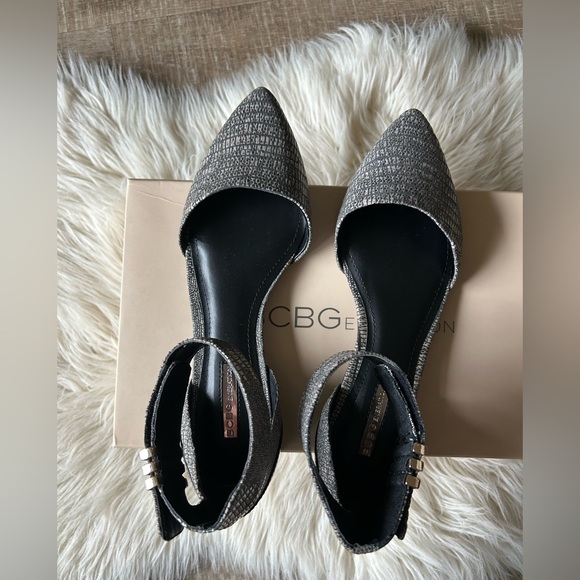 BCBGeneration Tilda Ballet Flat Women 8M leather gray snakeskin ankle strap NEW - Picture 6 of 8